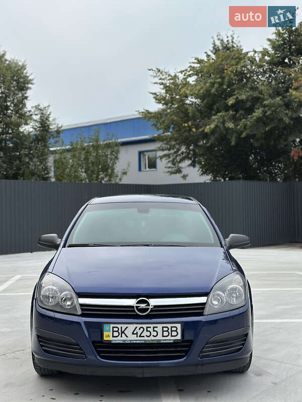 Хэтчбек Opel Astra 2005 в Звягеле