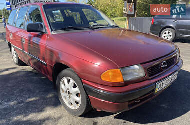 Универсал Opel Astra 1993 в 