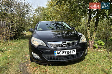 Универсал Opel Astra 2011 в Луцке