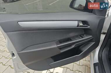 Универсал Opel Astra 2006 в 