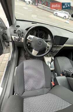 Универсал Opel Astra 2007 в 
