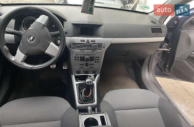 Универсал Opel Astra 2006 в 