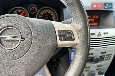 Хэтчбек Opel Astra 2007 в 