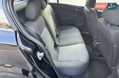 Хэтчбек Opel Astra 2007 в 
