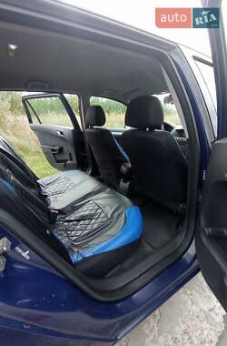 Универсал Opel Astra 2006 в 