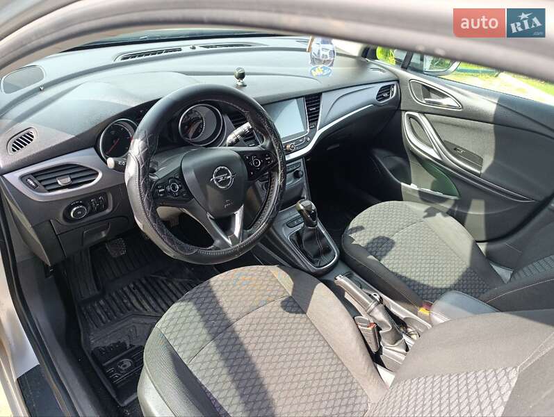 Універсал Opel Astra 2016 в Луцьку