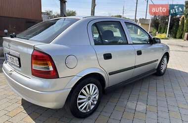 Седан Opel Astra 2000 в 