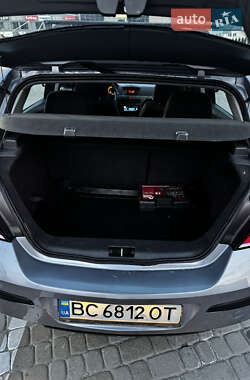 Хэтчбек Opel Astra 2006 в 