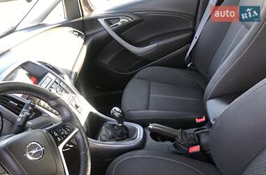 Универсал Opel Astra 2015 в 