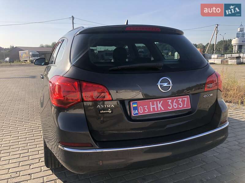 Универсал Opel Astra 2015 в Черновцах