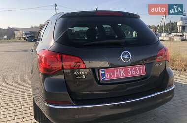 Универсал Opel Astra 2015 в 