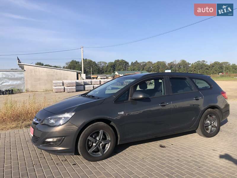 Универсал Opel Astra 2015 в Черновцах
