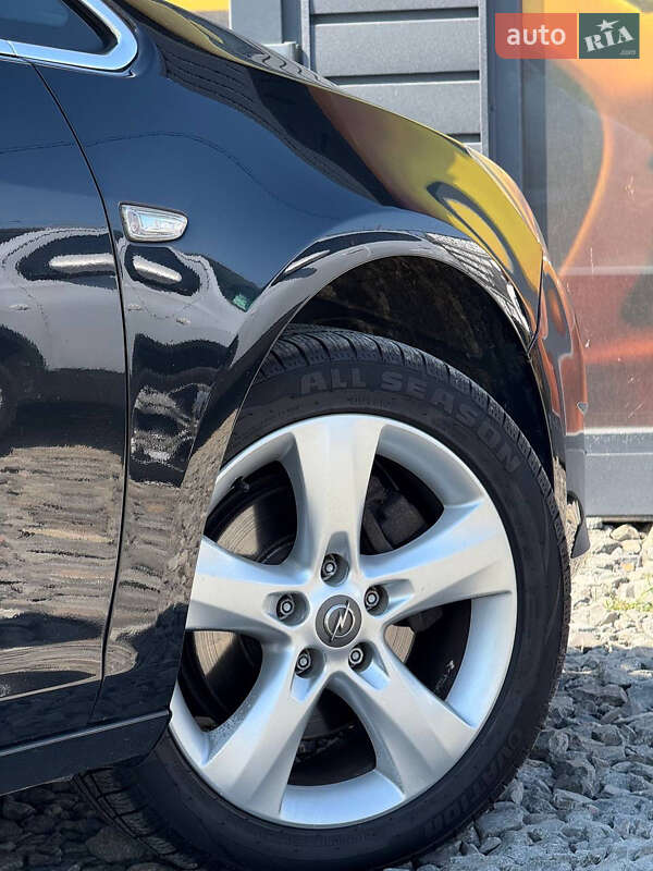 Универсал Opel Astra 2012 в Стрые