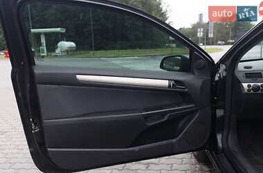 Хэтчбек Opel Astra 2008 в 