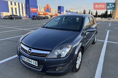 Універсал Opel Astra 2009 в Дунаївцях