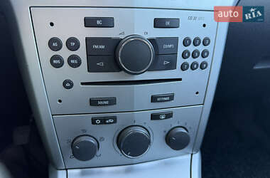 Универсал Opel Astra 2009 в 