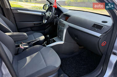 Универсал Opel Astra 2009 в 