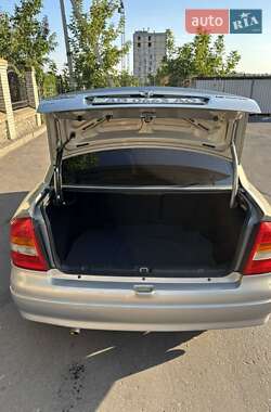 Седан Opel Astra 2007 в Виннице