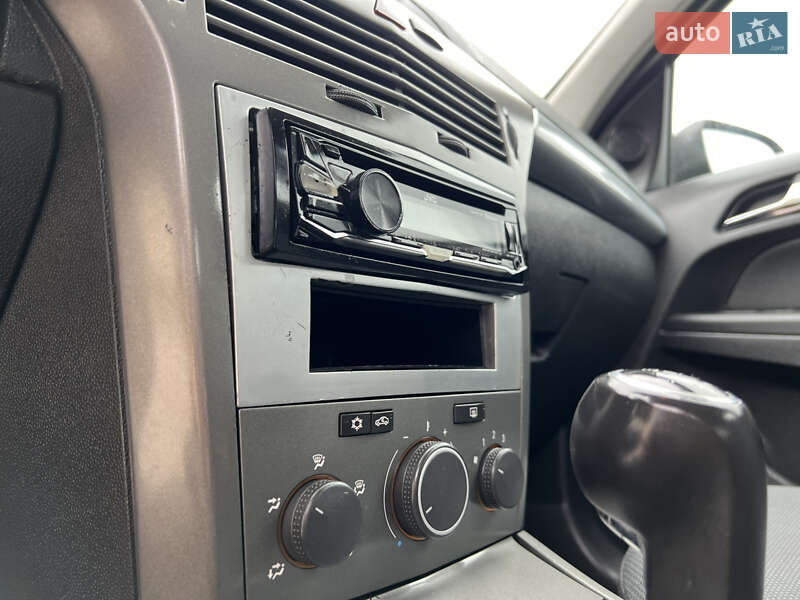 Универсал Opel Astra 2007 в Луцке