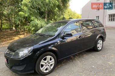 Универсал Opel Astra 2010 в 