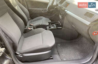 Универсал Opel Astra 2010 в 