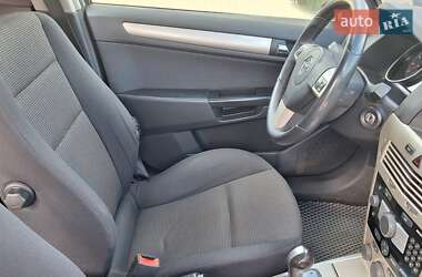 Хэтчбек Opel Astra 2007 в 