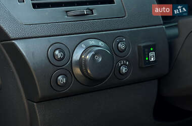 Универсал Opel Astra 2011 в 