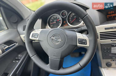Универсал Opel Astra 2007 в 