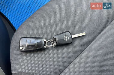 Универсал Opel Astra 2007 в 