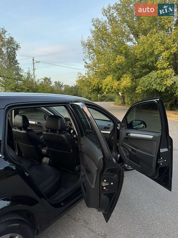 Универсал Opel Astra 2010 в Полтаве фото 21 Универсал Opel Astra 2010 в Полтаве