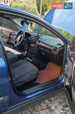 Седан Opel Astra 2005 в Тернополе