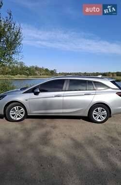 Универсал Opel Astra 2016 в 