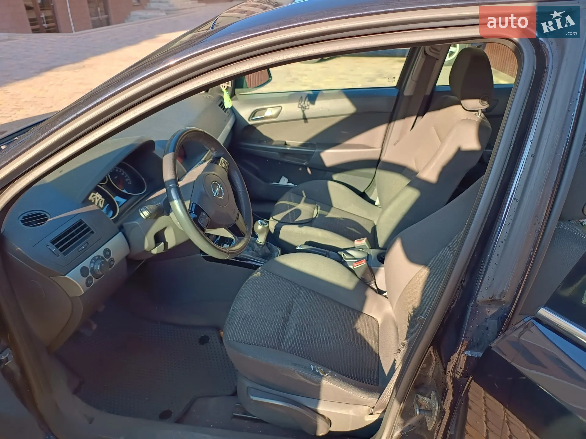 2010 Opel Astra - мініатюра 2