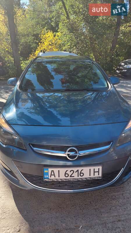 Opel Astra 2014