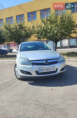 Хетчбек Opel Astra 2011 в Черкасах