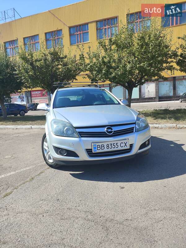 Opel Astra 2011