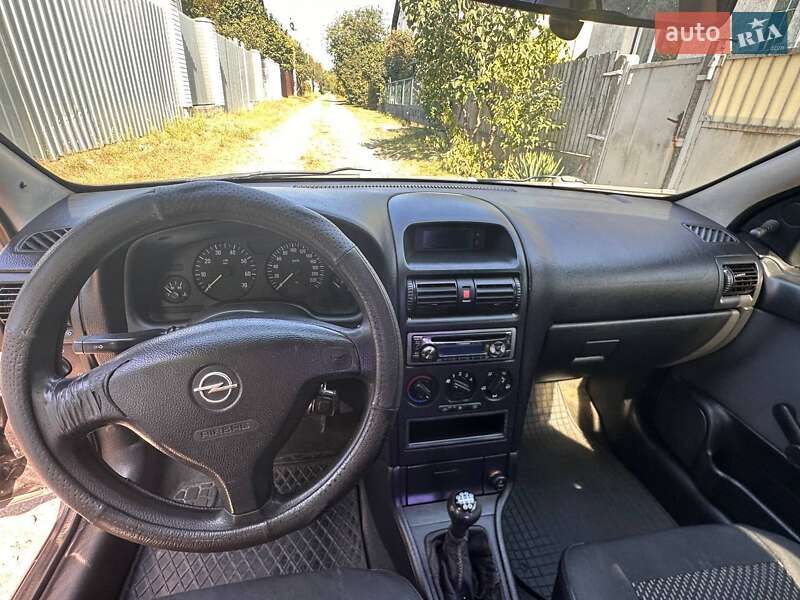 Седан Opel Astra 2006 в Киеве фото 5 Седан Opel Astra 2006 в Киеве