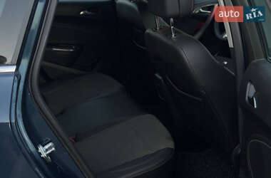 Универсал Opel Astra 2013 в 