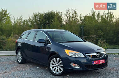 Универсал Opel Astra 2013 в 