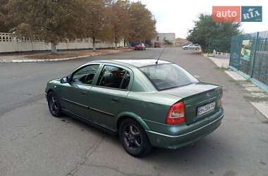 Седан Opel Astra 2000 в 