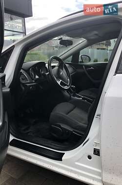 Універсал Opel Astra 2015 в 