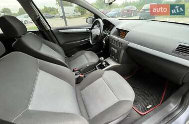 Универсал Opel Astra 2004 в 