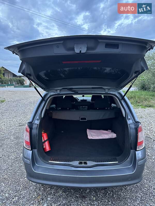 Універсал Opel Astra 2007 в Коломиї