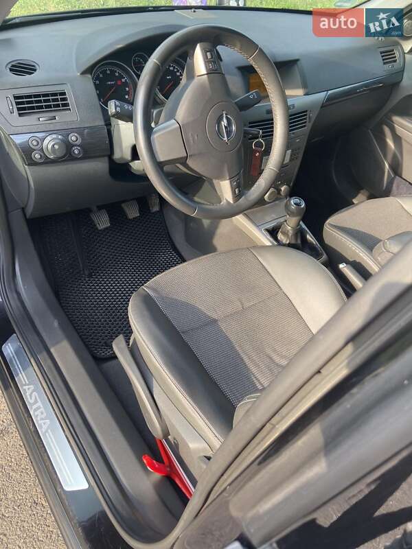 Универсал Opel Astra 2006 в Харькове