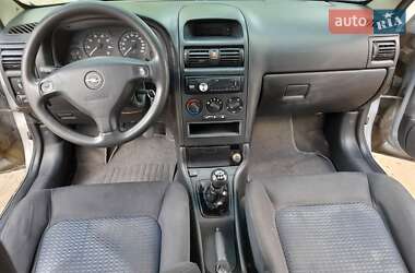Седан Opel Astra 2002 в 