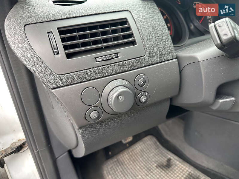 Универсал Opel Astra 2008 в Ровно