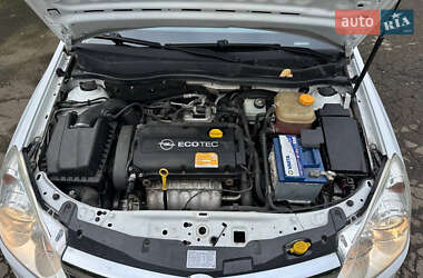 Универсал Opel Astra 2008 в 