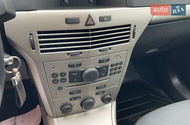 Универсал Opel Astra 2007 в 
