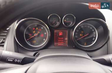 Универсал Opel Astra 2011 в Звягеле