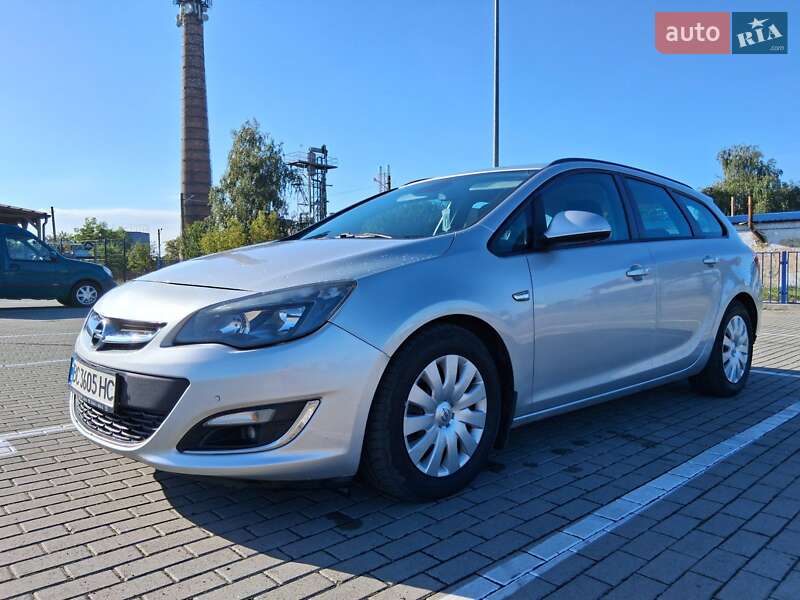 Універсал Opel Astra 2013 в Нововолинську